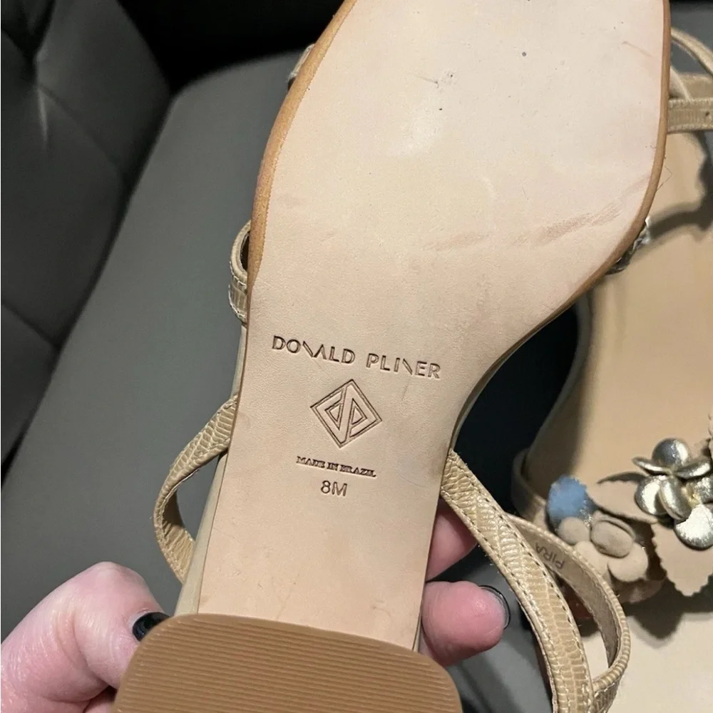 Donald J. Pliner Tan Floral Block Heel Sandals 8 M - Picture 8 of 9